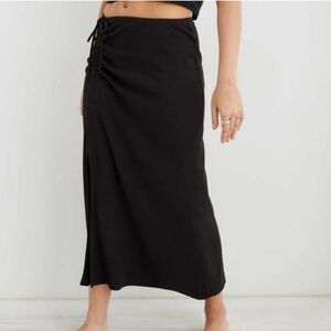 Aerie Beachwalk Blk Pull On Maxi Skirt Ruching Tie At The Waist Deep Slit NWT M